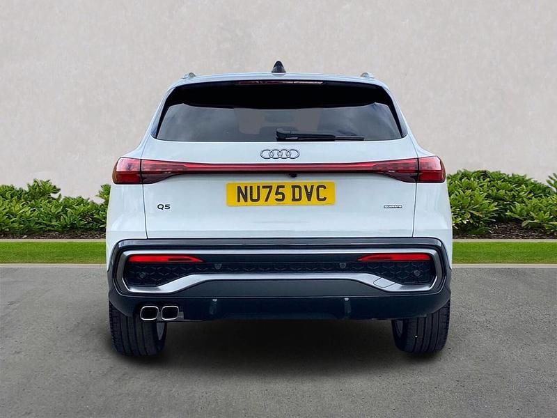 Usado Audi Q5 S-Line 204 HP (150 kW) 2025 Branco SUV