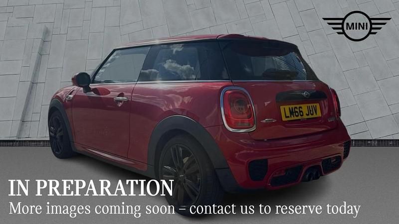 Used Mini Cooper S Hatch 207 HP (152 kW) 2016 Red Hatchback
