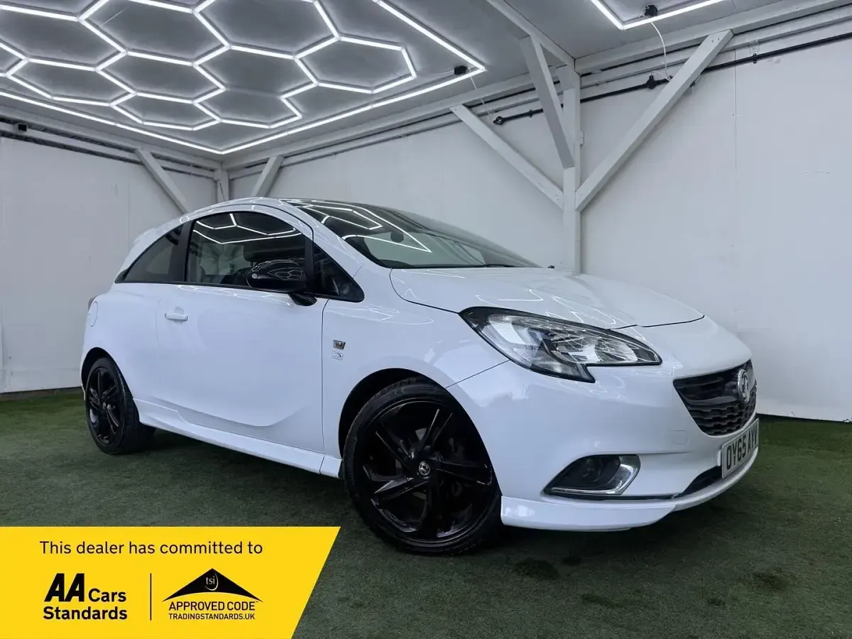 Second-hand Vauxhall Corsa Edition 2015 Alb Hatchback