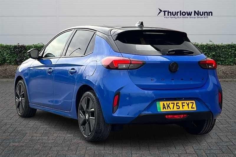 Usado Vauxhall Corsa-e Ultimate 100 kW (136 HP) 2025 Azul Citadino