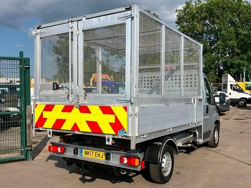 Used Citroën Relay 110 HP (80 kW) 2017 Silver Van