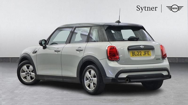 Used Mini Cooper Classic 134 HP (98 kW) 2022 Silver Hatchback