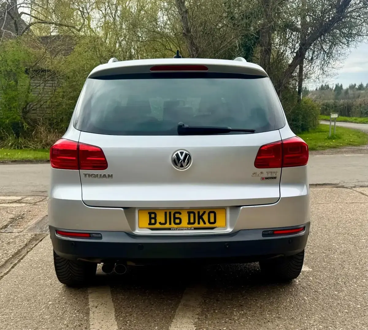 Second-hand VW Tiguan Edition 150 CP (110 kW) 2016 Argintiu SUV