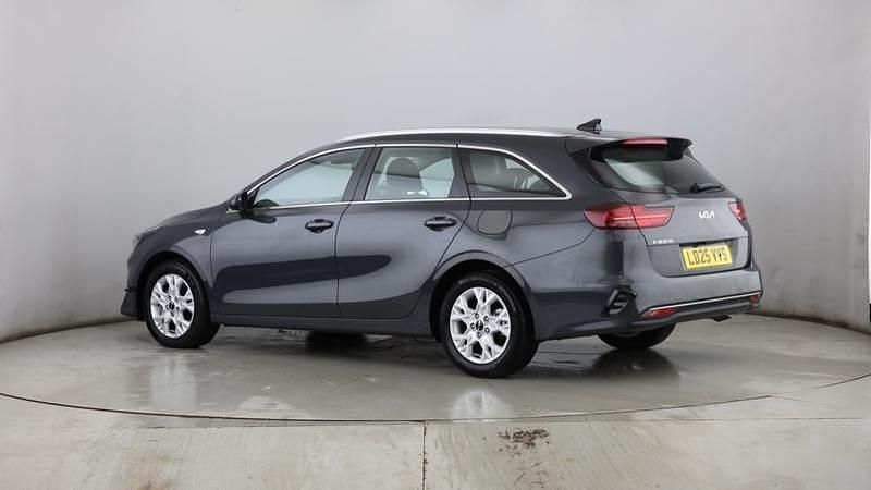Used Kia Ceed 138 HP (101 kW) 2025 Grey Hatchback