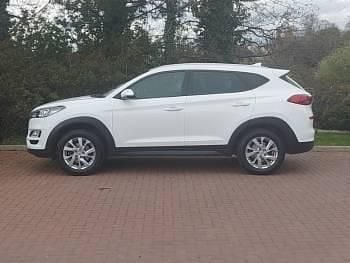 Used Hyundai Tucson SE 132 HP (97 kW) 2020 White SUV