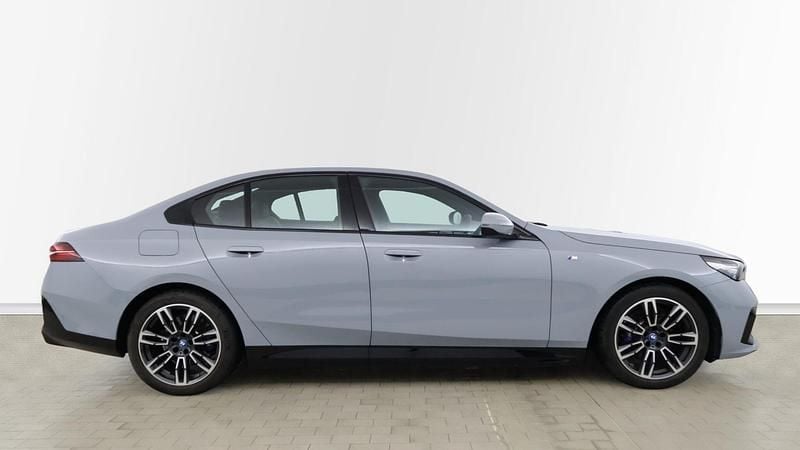 Used BMW 530e M Sport 295 HP (216 kW) 2025 Grey