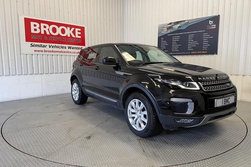 Used Land Rover Range Rover evoque SE 180 HP (132 kW) 2017 Hatchback