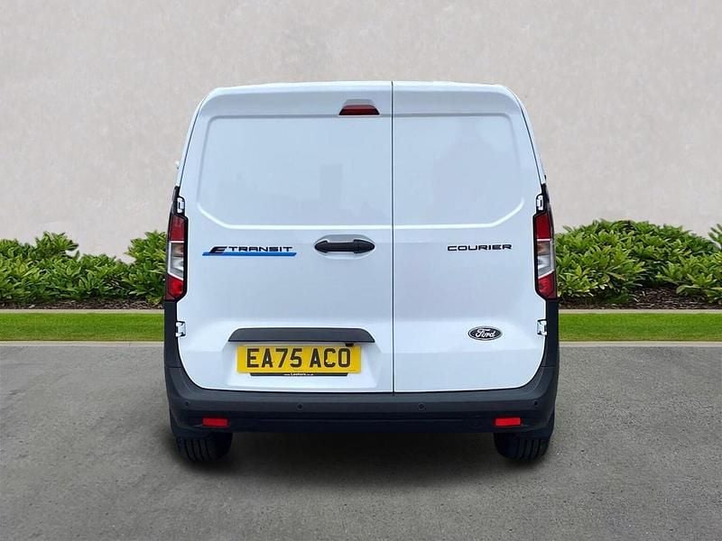 New Ford E-Transit Trend 100 kW (136 HP) 2025 White Van