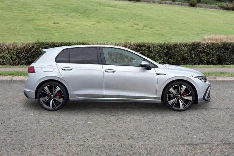 Second-hand VW Golf VIII GTD 200 CP (147 kW) 2021
