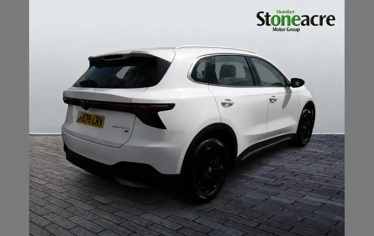New MG MG5 EV SE 125 kW (170 HP) 2025 White Estate