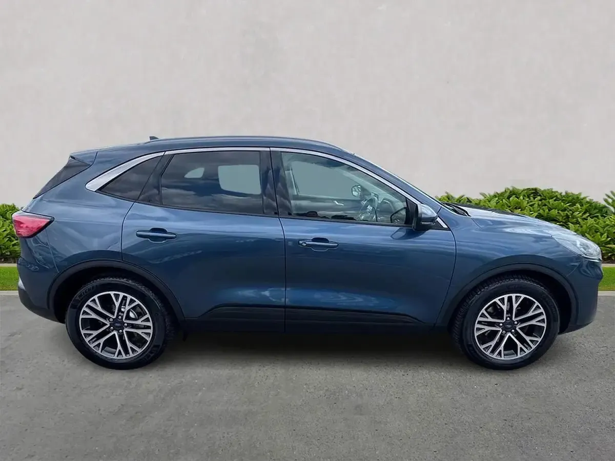 Used Ford Kuga Titanium 120 HP (88 kW) 2021 Blue SUV