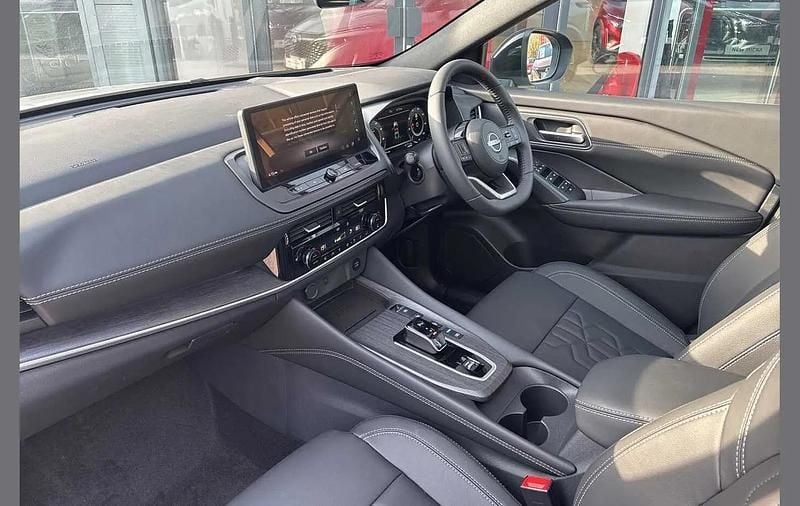 New Nissan Qashqai Tekna 190 HP (139 kW) 2025 Silver SUV