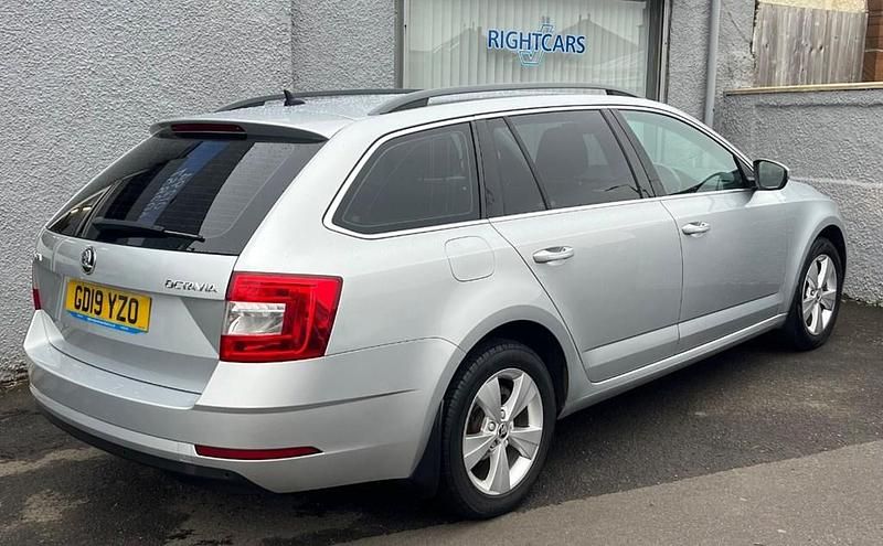 Used Skoda Octavia SE Technology 2019 Silver Estate