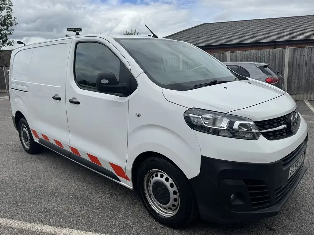 Used Vauxhall Vivaro Edition 2019 White MPV