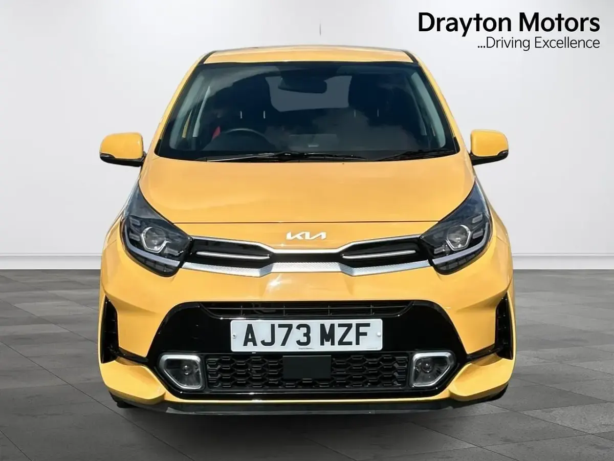 Second-hand Kia Picanto GT-Line 66 CP (48 kW) 2024 Galben Hatchback