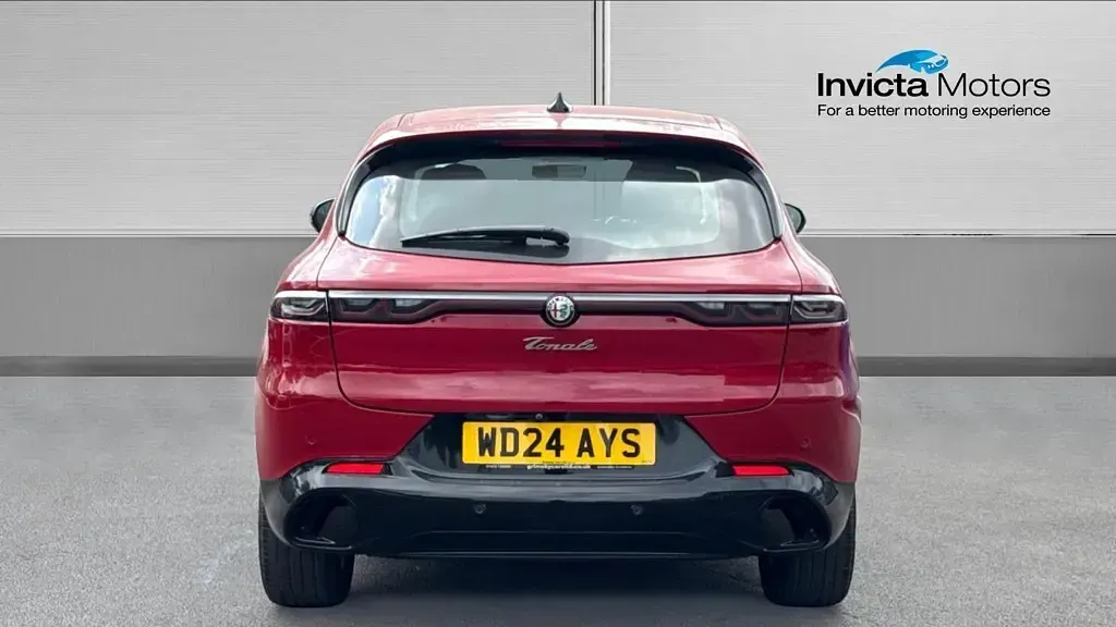 Used Alfa Romeo Tonale Sprint 160 HP (117 kW) 2024 Alfa red gloss SUV
