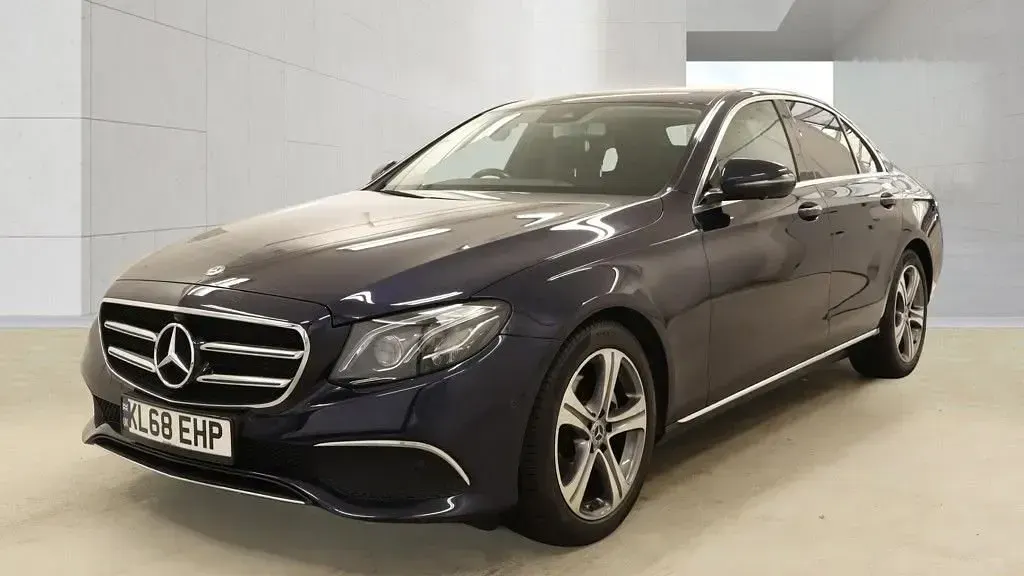 Used Mercedes E220 SE 2019 Blue Sedan