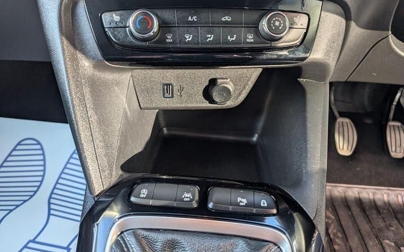 Used Vauxhall Corsa 75 HP (55 kW) 2020 White Hatchback