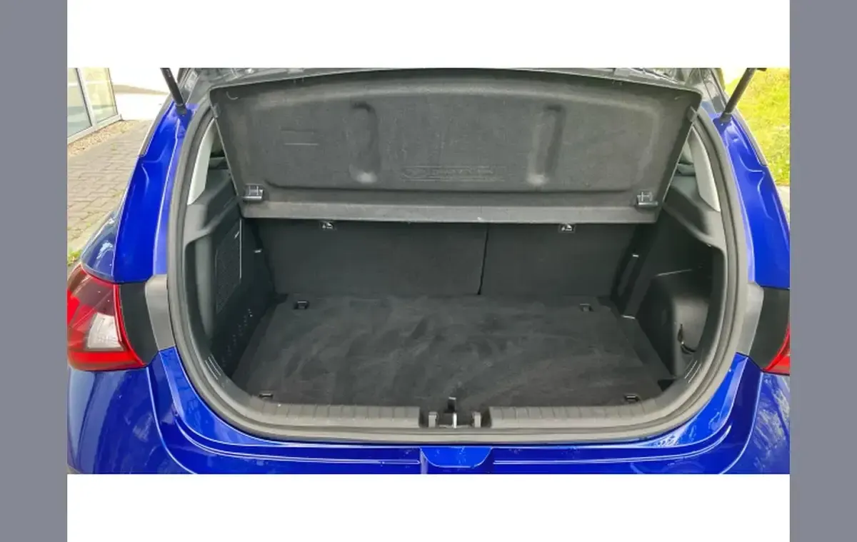 Used Hyundai i20 Ultimate 99 HP (72 kW) 2022 Blue Hatchback