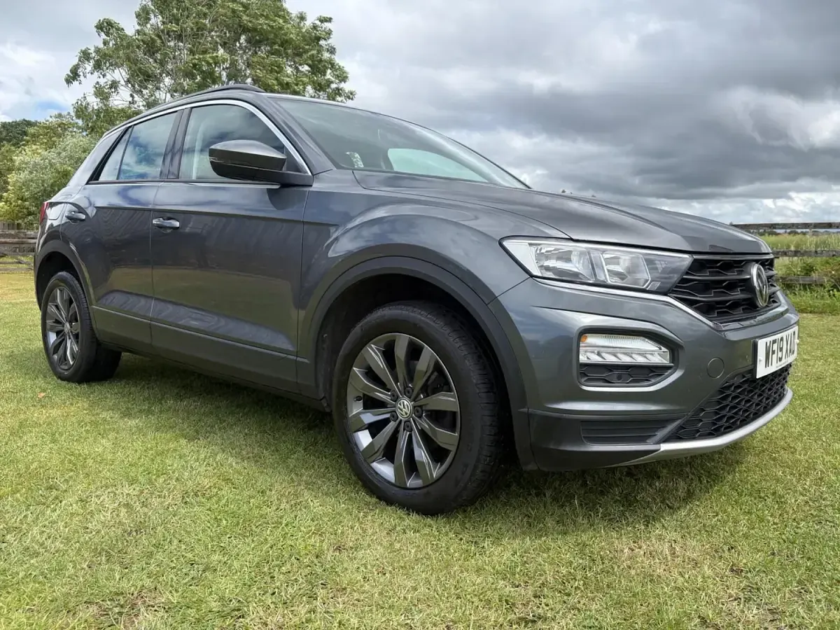 Used VW T-Roc SE 150 HP (110 kW) 2019 Grey SUV