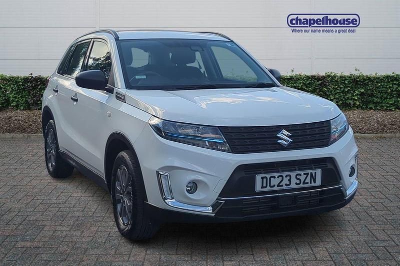 White Used 2023 Suzuki Vitara SUV | £14,350 (Good price) - Image 1/4
