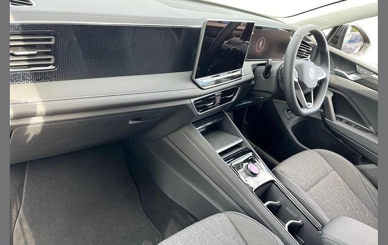 Używany VW Tiguan Match 148 KM (108 kW) 2024 Szary SUV