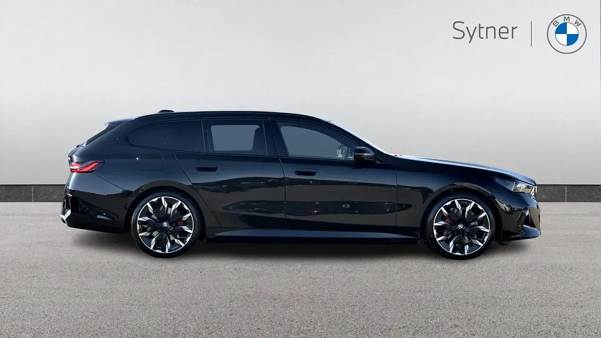 Used BMW 530e M Sport 295 HP (216 kW) 2026 Black Estate