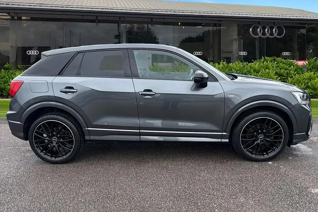Used Audi Q2 Black Edition 150 HP (110 kW) 2022 Grey SUV