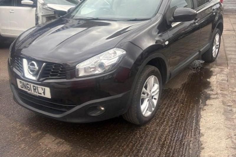 Black Used 2012 Nissan Qashqai +2 Acenta SUV | £2,550 - Image 1/1