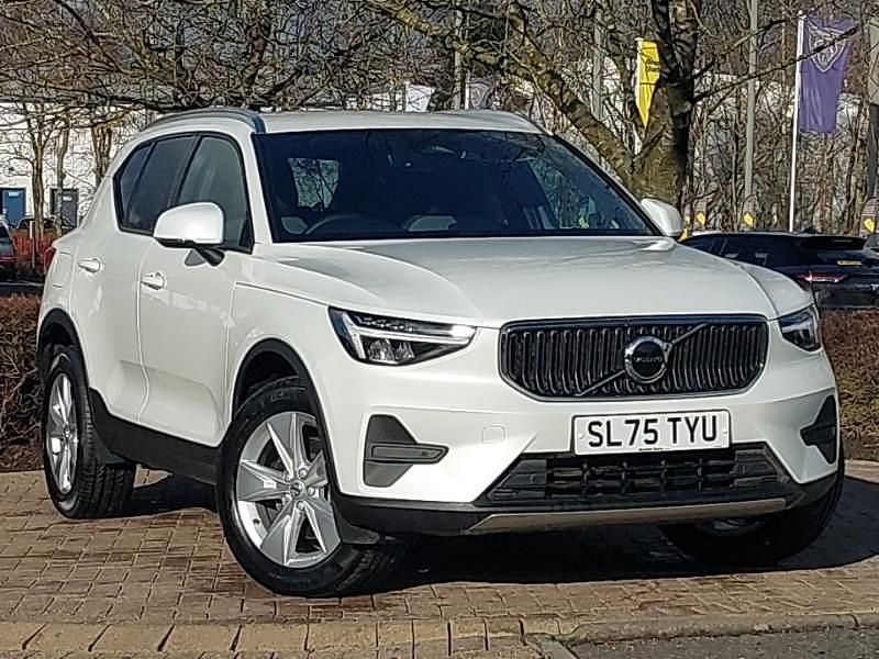 New Volvo XC40 Core 163 HP (119 kW) 2025 White SUV