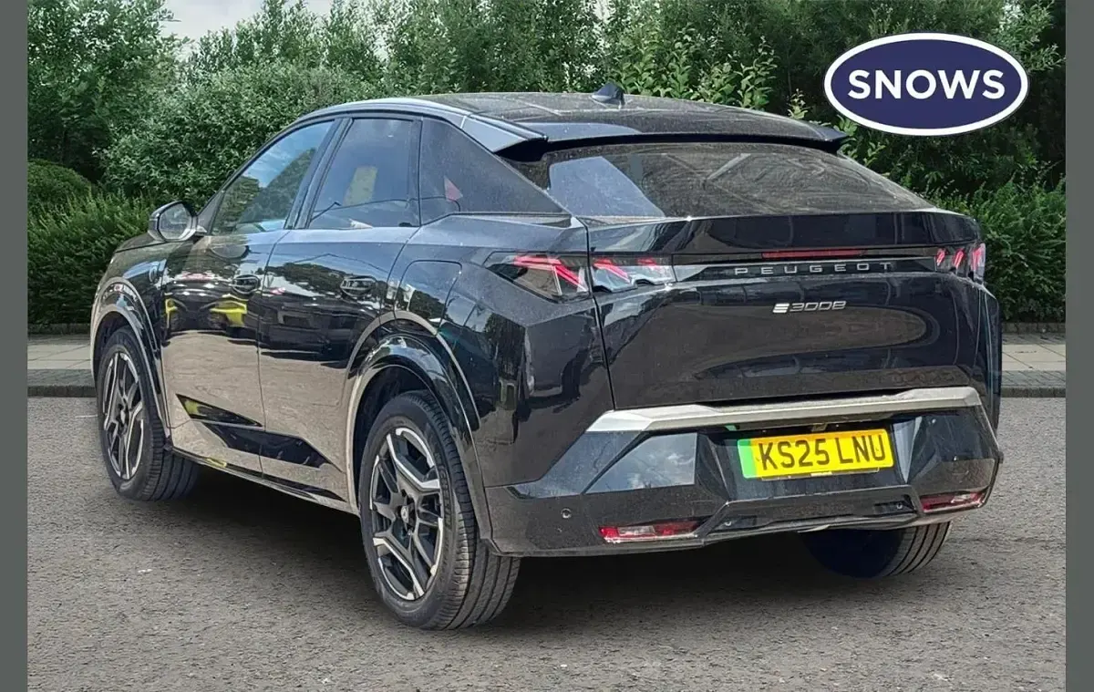 Used Peugeot e-3008 GT 156 kW (213 HP) 2025 Black SUV