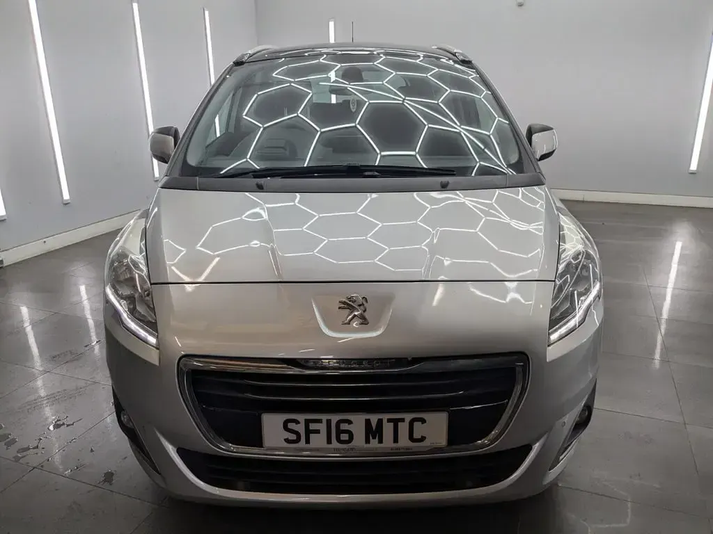 Used Peugeot 5008 Allure 120 HP (88 kW) 2016 Silver MPV