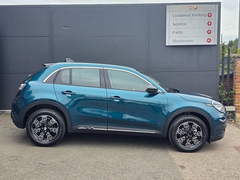 New Fiat 600 99 HP (72 kW) 2025 Ocean green Hatchback