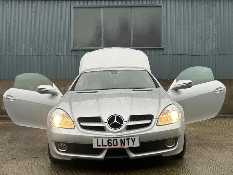 Used Mercedes SLK200 184 HP (135 kW) 2010 Silver Cabriolet