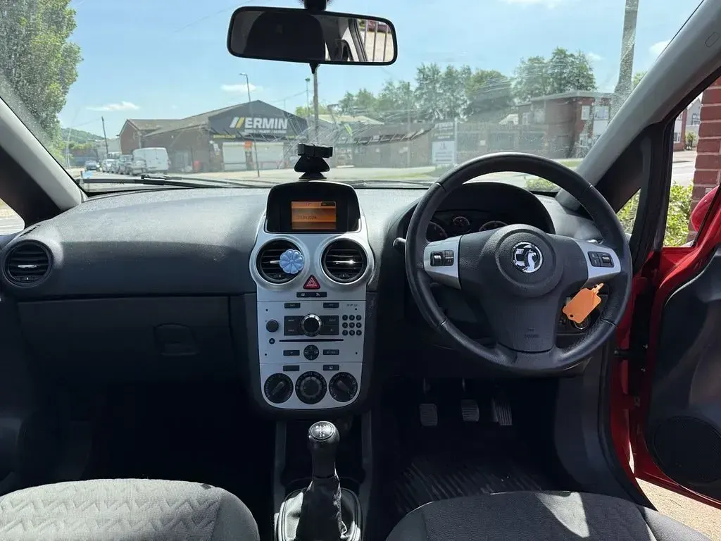 Begagnad Vauxhall Corsa 2013 Röd Halvkombi