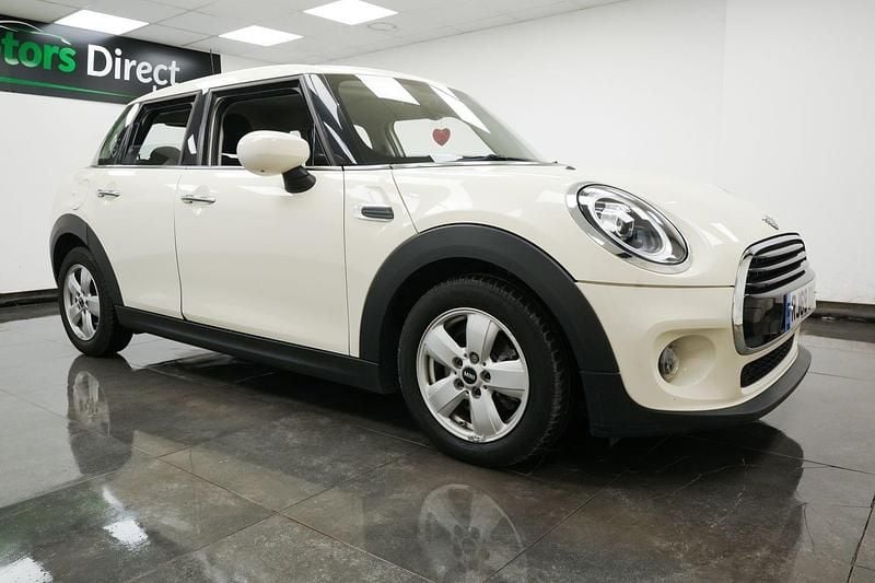Used Mini Cooper Classic 2019 White Hatchback