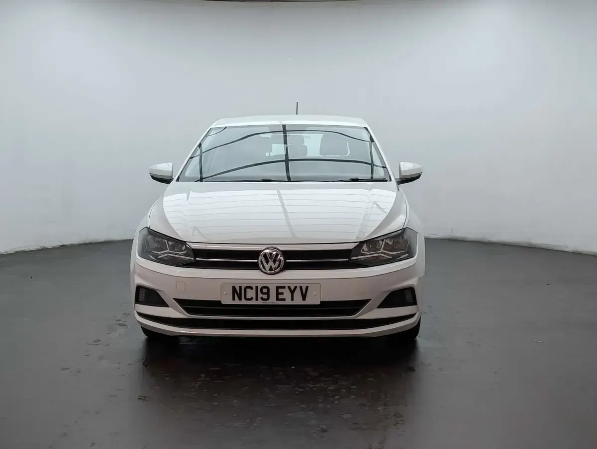 Used VW Polo SE 65 HP (47 kW) 2019 White Hatchback