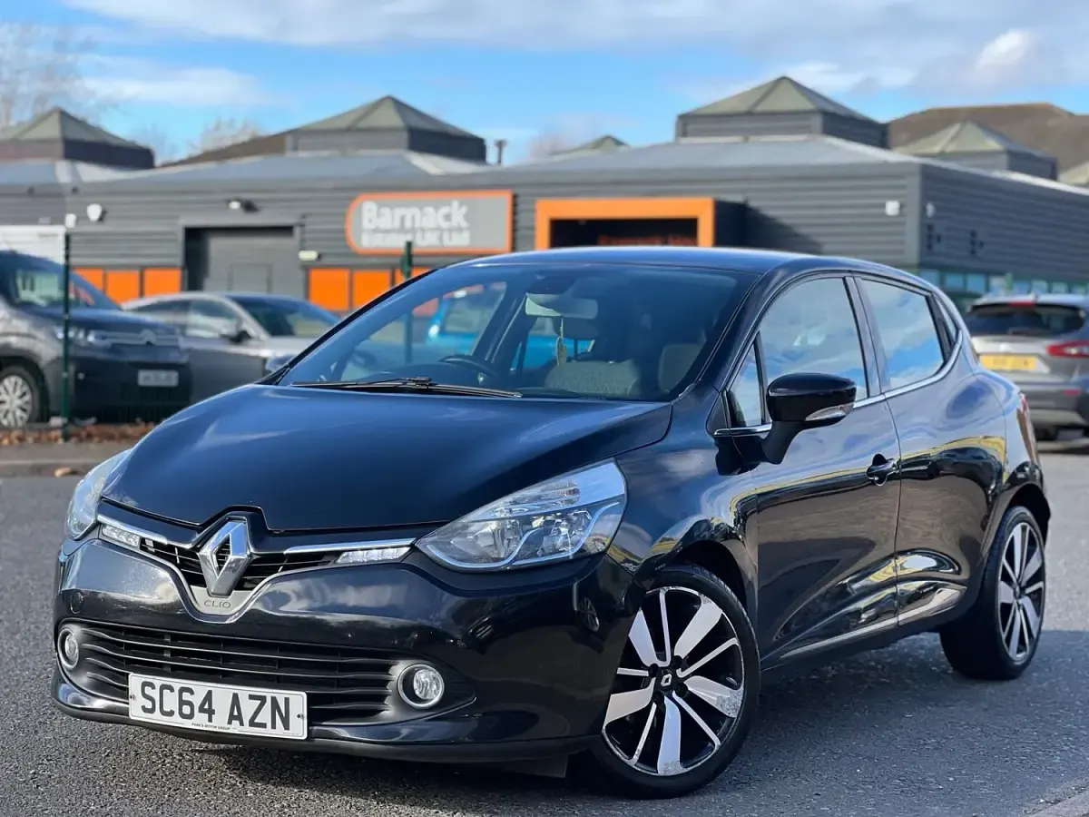 Used Renault Clio Dynamique 90 HP (66 kW) 2014 Black Hatchback