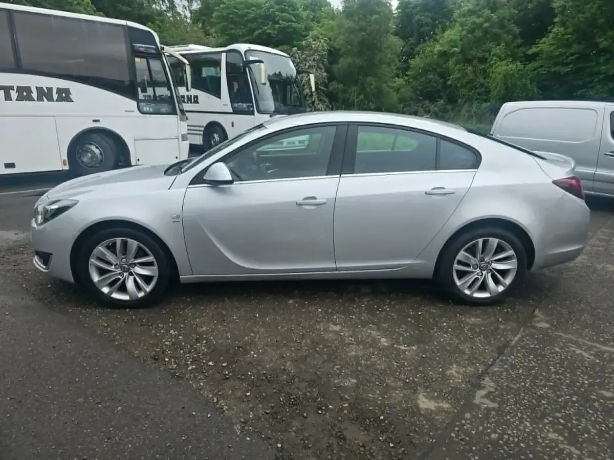 Used Vauxhall Insignia SRi 163 HP (119 kW) 2015 Silver Hatchback