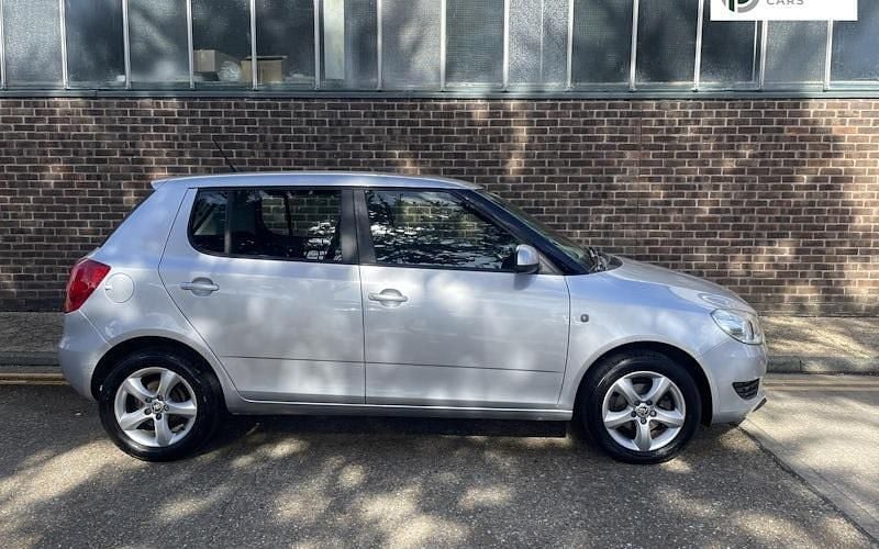 Used Skoda Fabia SE 69 HP (50 kW) 2014 Hatchback