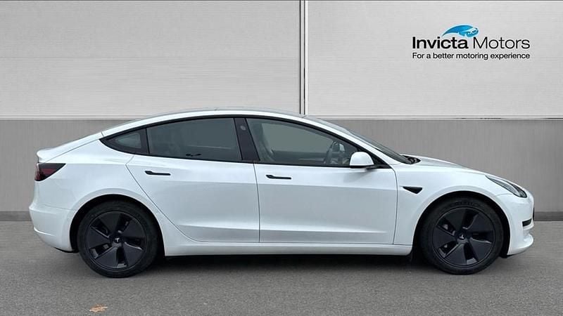 Used Tesla Model 3 Standard Range 208 kW (283 HP) 2021 White Sedan