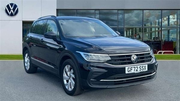 Black Used 2022 VW Tiguan Life SUV | £20,447 (Fair price) - Image 1/4