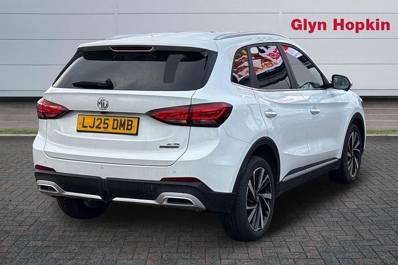 Used MG ZS Trophy 2025 White Hatchback