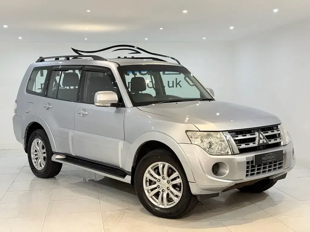 Used Mitsubishi Shogun 197 HP (144 kW) 2012 Silver SUV