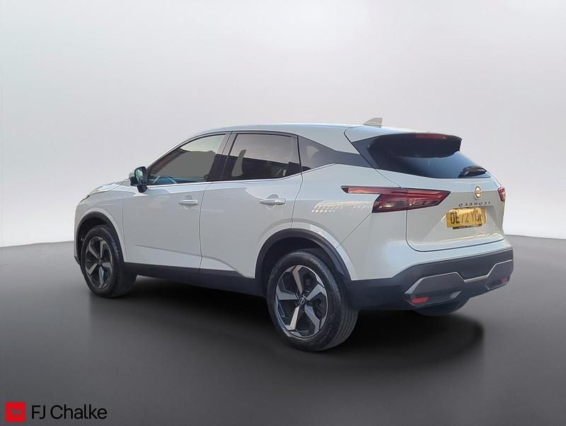 Used Nissan Qashqai N-Connecta 2022 White SUV