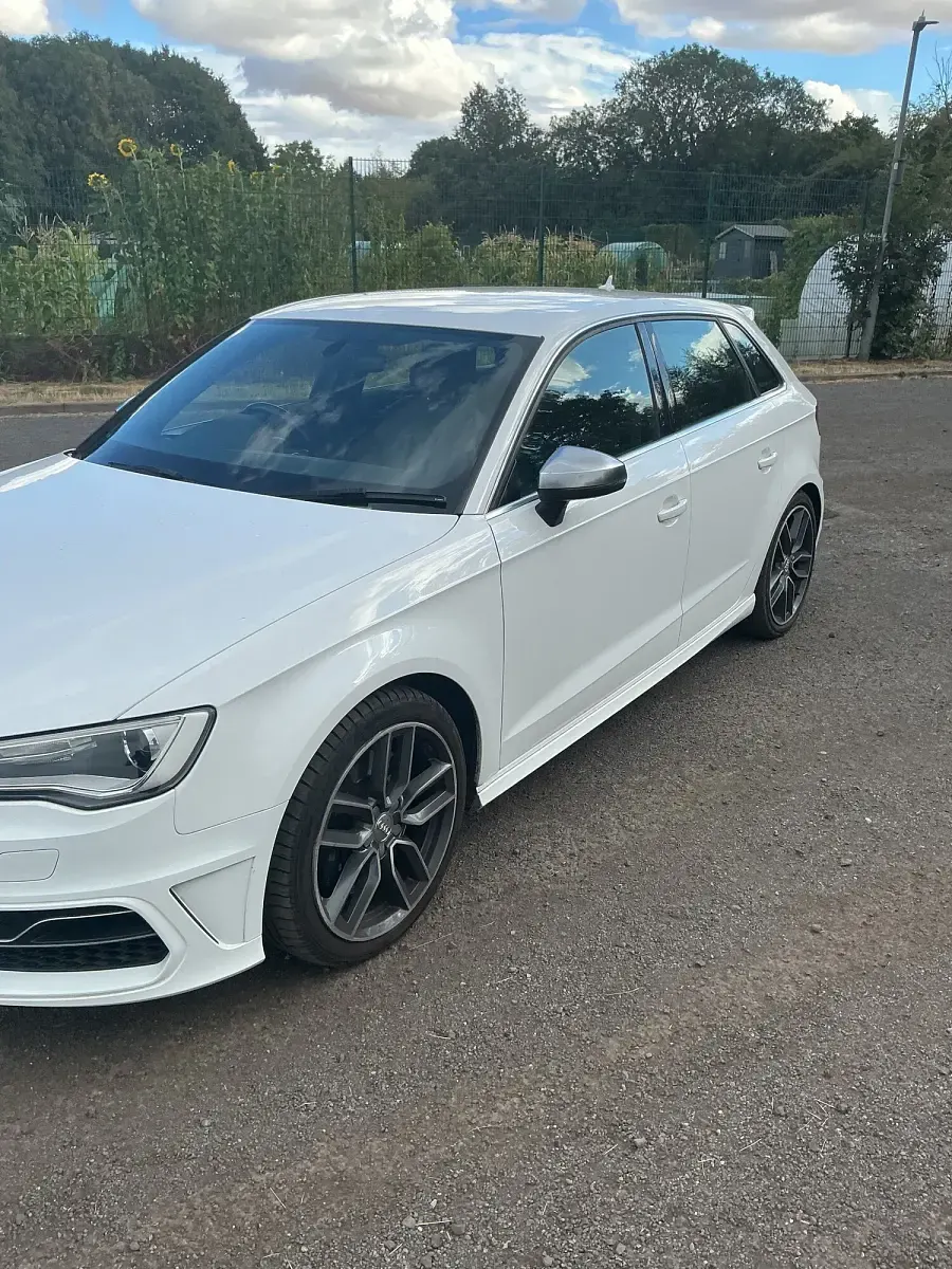 Used Audi A3 2016 White Hatchback