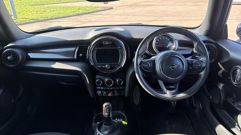 Used Mini Cooper S Comfort 192 HP (141 kW) 2020 British racing green iv Hatchback