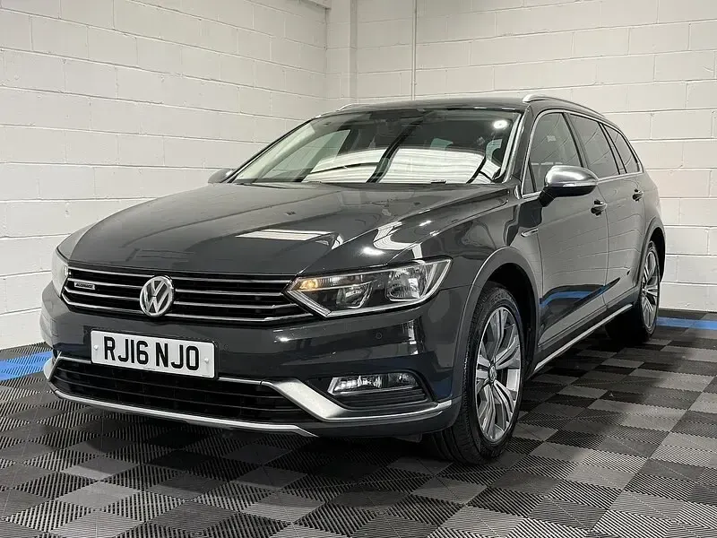 Used VW Passat Alltrack 190 HP (139 kW) 2016 Grey Estate