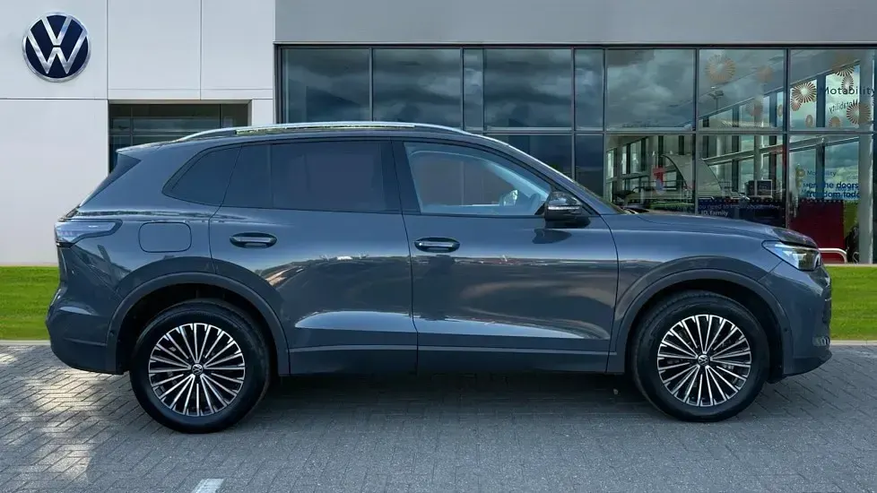 Used VW Tiguan Match 204 HP (150 kW) 2025 Dolphin grey metallic SUV