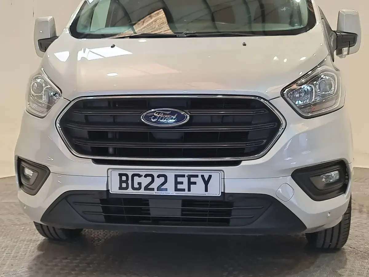 Used Ford Transit Custom Limited 130 HP (95 kW) 2022 Silver Van